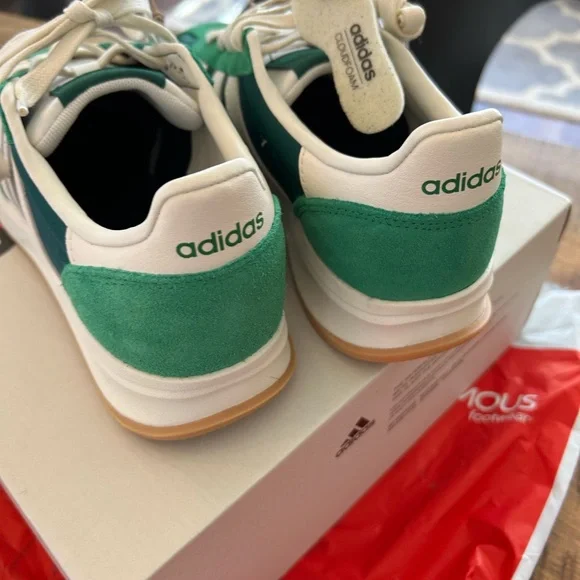 Adidas Women's Run 70s 2.0 Retro Sneaker - Retro tennis shoe in green suede NWT - Picture 5 of 6
